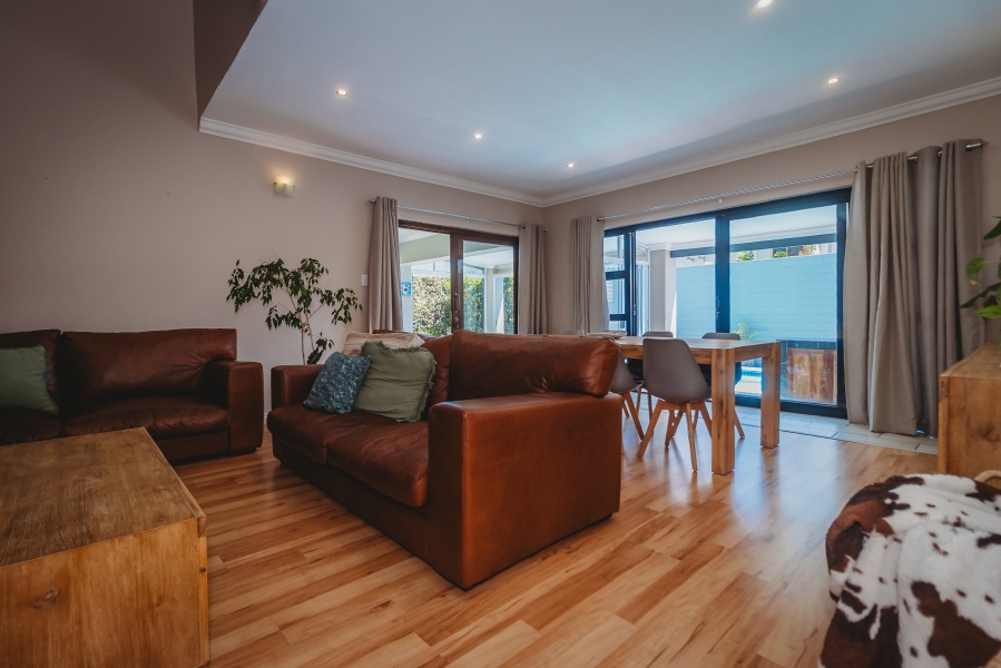 5 Bedroom Property for Sale in Panorama Western Cape